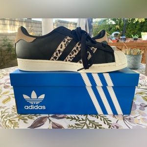 Rare! SOLD OUT - BRAND NEW Adidas Originals funky Leopard Superstar shoes
